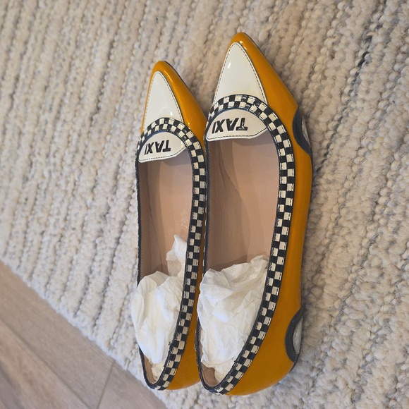 NEW Kate Spade New York Gogo Taxi Ballet Flats Size 7 Yellow White Black Patent - Picture 9 of 13